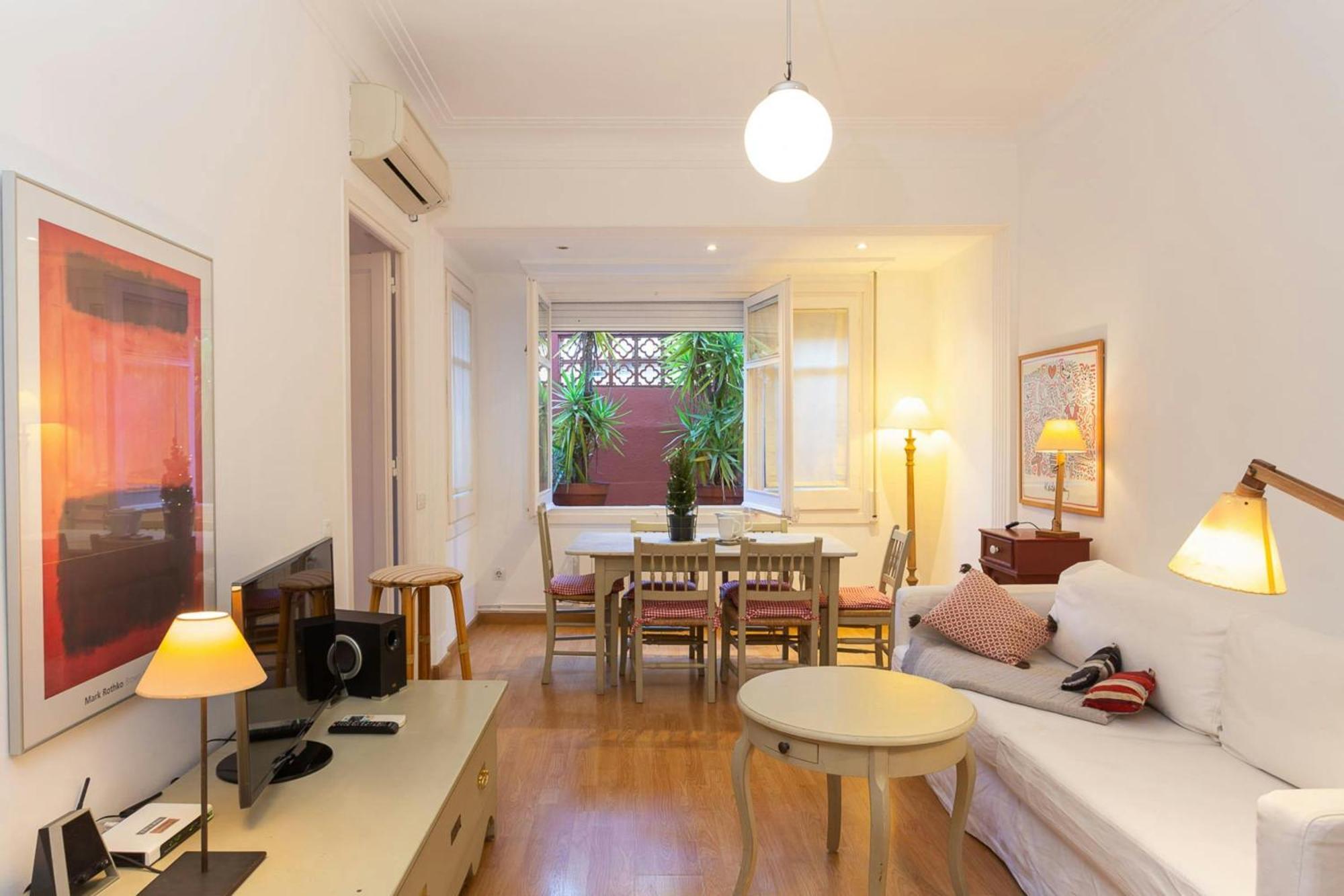 Fantastic Apartment Near Placa Francesc Macia In L'Eixample Esquerra Barselona Dış mekan fotoğraf